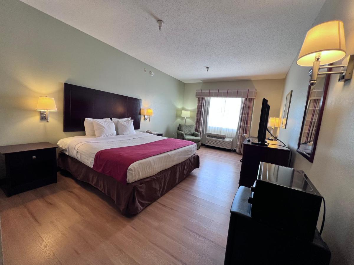 Americas Best Value Inn Wiggins Exterior photo