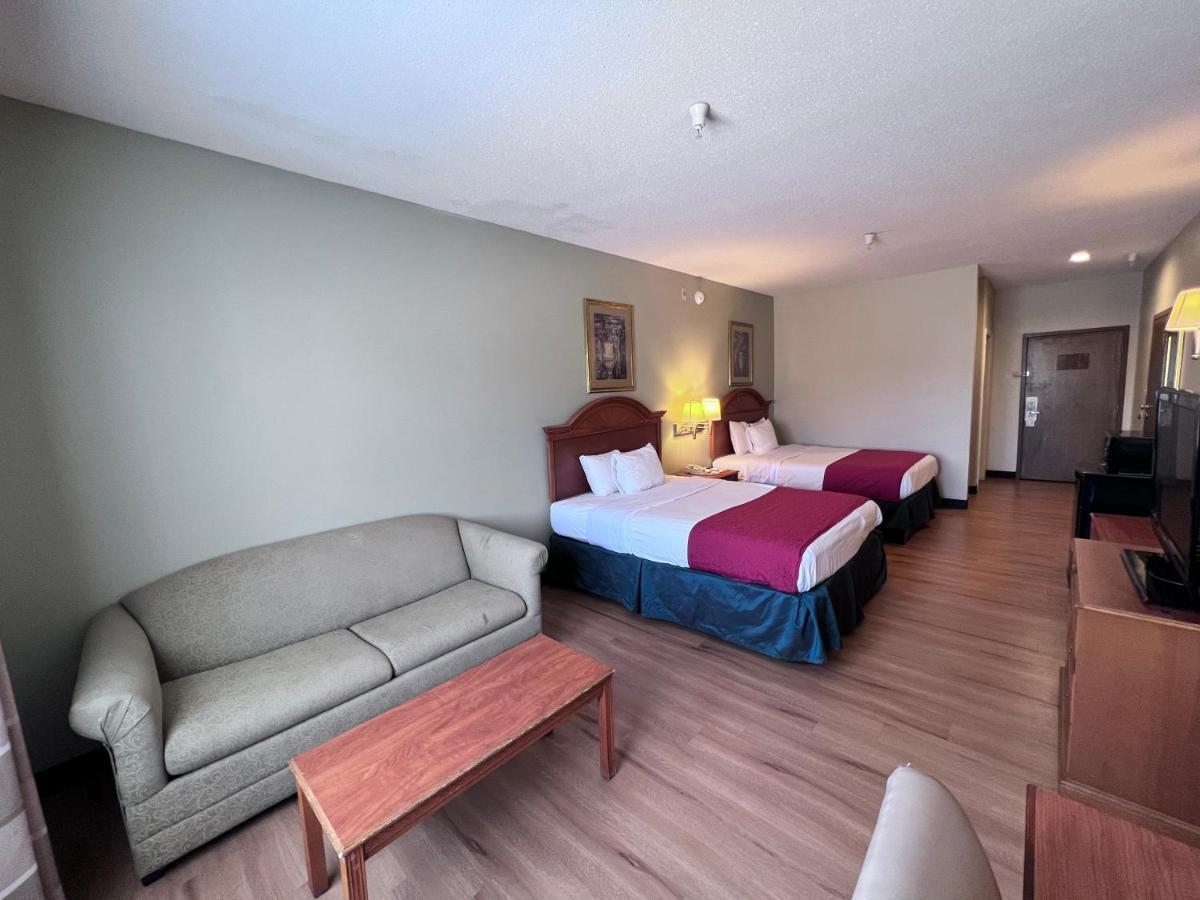 Americas Best Value Inn Wiggins Exterior photo